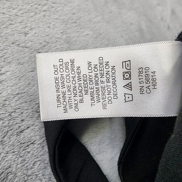 Maurices Pants Women 5/6 Black Low Rise Slim Leg Crop Capri Button Tab Waist - Picture 8 of 14